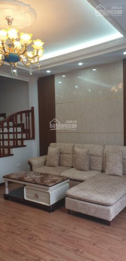 Chả ở đâu rẻ hơn nhà bên em DT 33m2 5 tầng ô tô đỗ cách nhà 10m giá 2.65 tỷ bãi gửi xe ôtô cách 40m