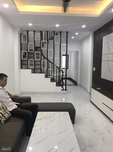 Bán nhà mặt ngõ phố Tân Mai, Hoàng Mai, 46m2 x 5 tầng mới cực đẹp, giá 5,7 tỷ kinh doanh sầm uất