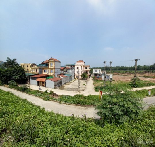 Bán đất tặng nhà 130m2 tại Yên Sơn, Quốc Oai, gần Đại Lộ Thăng Long