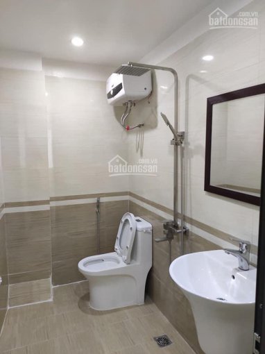 Bán nhà riêng, mặt ngõ phố - Long Biên - ô tô 7 chỗ đỗ cổng