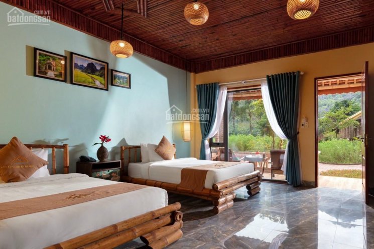 Bán khách sạn 3 sao Sapa Lào Cai 2845m2 x 52m mặt tiền chỉ 210 tỷ, bể bơi bốn mùa