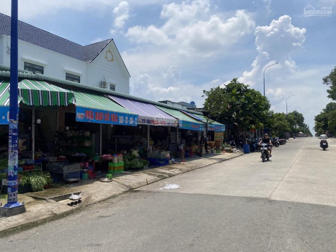 Chủ bán ko qua môi giới căn nhà trung tâm chợ BD, KCN Việt - Sing, mặt tiền đường lớn về ở, KD, TD1