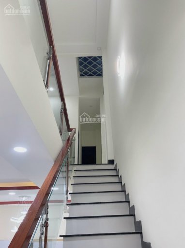 Nhà đẹp Tân An gần trường Trần Bình Trọng, Thủ Dầu Một, Bình Dương, DT 81 m2