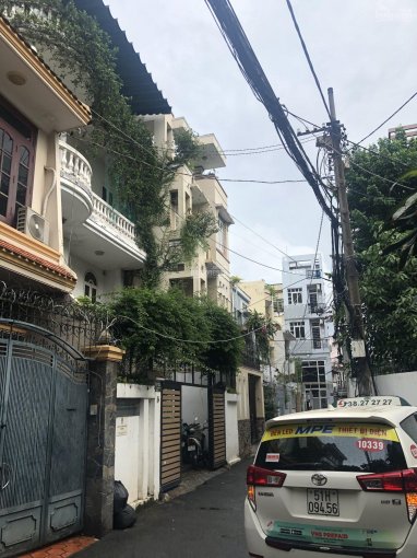 Bán biệt thự Nam Kỳ Khởi Nghĩa, Q.3. DT 7X18m, trệt lửng 3L có thang máy, nội thất xịn, giá 35.5 tỷ