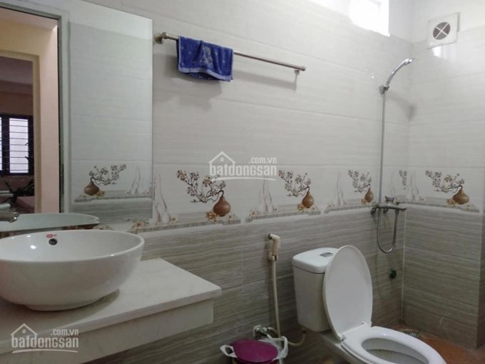 Bán gấp nhà La Khê 32m2, 4 tầng, 10m ô tô tránh, full nội thất chỉ còn 2,6 tỷ, lh 0966410446