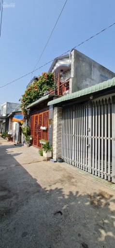 Nhà bán trệt lầu sát đường Trần Hưng Đạo, phường Đông Hòa, Dĩ An
