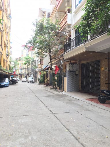 Chính chủ bán nhà riêng khu Hoàng Quốc Việt, Nghĩa Đô, Cầu Giấy. DT 75m2, 6 tầng thang máy
