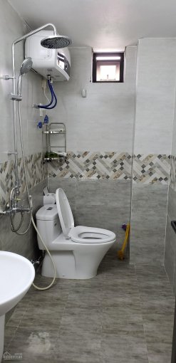 Bán nhà 3,5 tầng 62m2, 3 mặt tiền ngay chợ Cát Bi, Hải An, Hải Phòng, ô tô để trong nhà