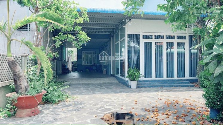 Bán gấp căn nhà mái thái ngay ngã 4, SVĐ thị trấn Trảng Bom - Đồng Nai
