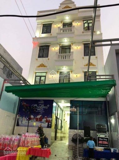 Chính chủ bán gấp tòa căn hộ dịch vụ 5 tầng, tổng thu nhập 180 triệu/tháng. Ngay Phạm Văn Đồng