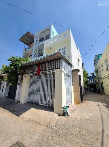 Bán nhà 1 lầu, giá 4,95 tỷ, đường Nguyễn Duy Trinh rẽ vào, quận 2. LH: 0902126677