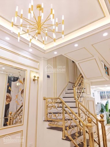 Bán nhà 50m ra phố Kim Mã, khách sạn dát vàng thu nhỏ - KD cho thuê - 45m2x5T giá 4.9 tỷ (có TL)