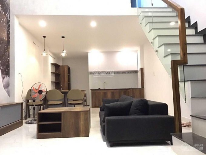 Nhà mới thiết kế nội thất tuyệt đẹp, thoáng mát, sạch sẽ, đường Huỳnh Tấn Phát, Quận 7