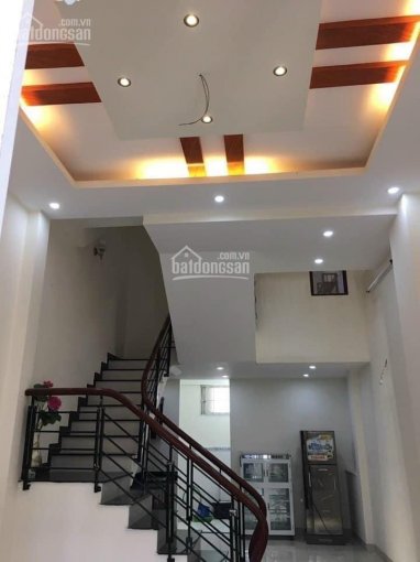 Bán nhà 101/16 Hoàng Việt, TP Vũng Tàu,
48m2 1T 1L xây chắc chắn. Giá 3,3 tỷ TL