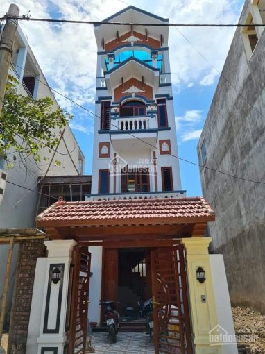 Bán nhà dân xây mới 4 tầng, mặt đường khu đô thị Hòa Vượng, thành phố Nam Định