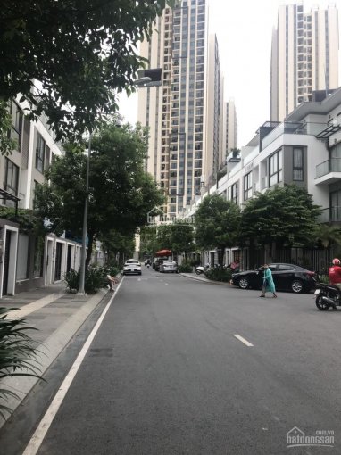Bán căn nhà rẻ nhất cư xá Nguyễn Trung Trực đường 3/2, Q10. DTCN 62m2, nhà 5 tầng giá 13.6 tỷ TL