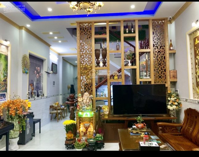 Chính chủ bán nhà giá cực rẻ sát bên chợ Tân Phước Khánh, diện tích 95.m2, 1 lầu 3 PN, bao sang tên