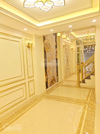 Bán nhà 50m ra phố Kim Mã, khách sạn dát vàng thu nhỏ - KD cho thuê - 45m2x5T giá 4.9 tỷ (có TL)
