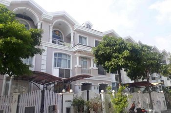 Cần bán gấp căn nhà phố Mỹ Thái 1 với DT 126m2 và 140m2. Nhà đang ở tặng lại toàn bộ nội thất
