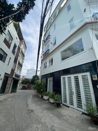 Nhà góc đẹp mới như hình đường Phan Văn Trị, P11, Bình Thạnh ngang 9,5m bán giá 7,2tỷ LH 0977956978