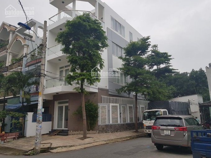 Cần tiền bán gấp - nhà nở hậu 6.8m đường 25, khu Bình Phú, ngay trung tâm Quận 6