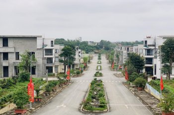 Chính chủ bán gấp lô góc S=180m2, vị trí trung tâm đẹp nhất dự án Phú Cát City - Hoà Lạc. Chưa xây!