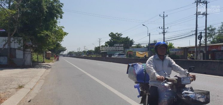 Mặt tiền Quốc lộ 1A xã Thạnh Đức huyện Bến Lức tỉnh Long An DT: 600m2, giá bán 6tỷ300tr