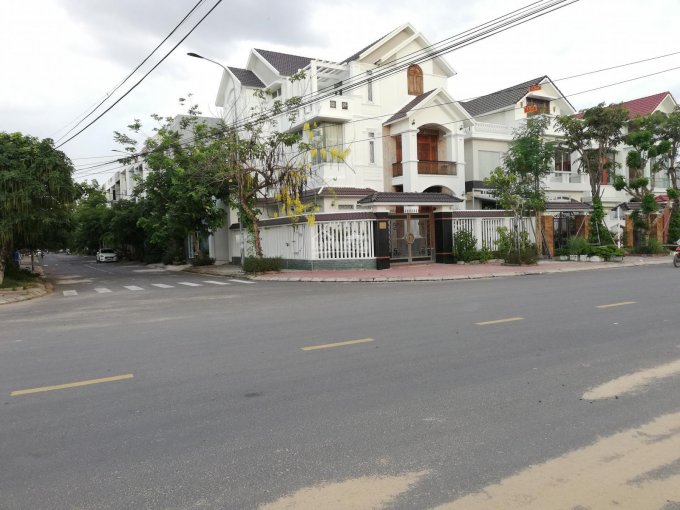 Cần bán biệt thự mới xây dựng tại P9, TP. Tuy Hòa, Phú Yên