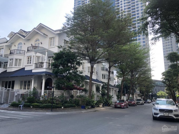 Bán biệt thự Saigon Pearl Bình Thạnh, DT 218m2, góc 2 mặt tiền, nội thất đẹp, giá tốt 80 tỷ