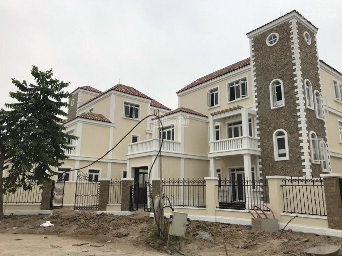 Tôi đang cần bán biệt thự TT84 khu đô thị mới Nam An Khánh Sudico. 642m2, MT 25m gần khu hồ lớn