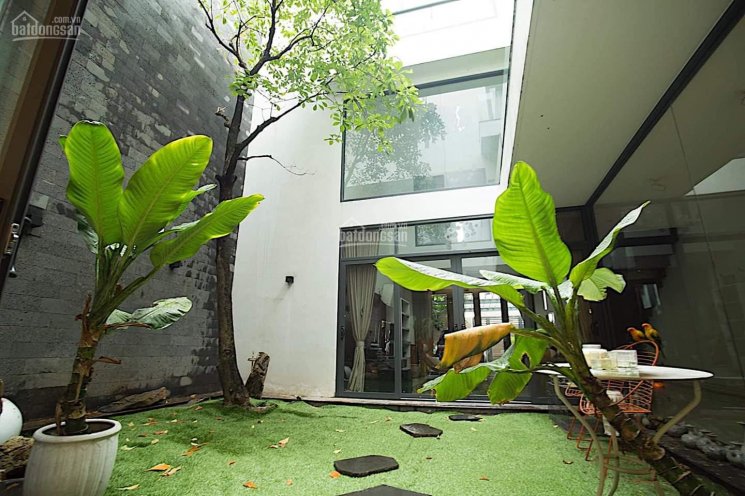 Biệt thự sân vườn cao cấp tiêu chuẩn 5*, MT Hồ Biểu Chánh, Quận Phú Nhuận, DT: 260m2, giảm giá 4tỷ