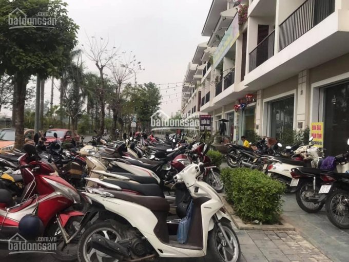 Bán căn shophouse 150m2 Lô góc 2 mặt đường, kinh doanh siêu tốt, giá 8,6 tỷ