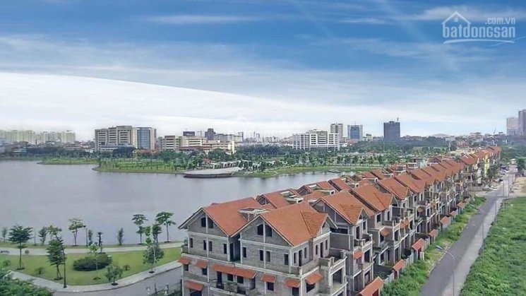 Bán biệt thự nhìn hồ điều hoà, DT 189m2, MT 14m, TN, giá 23 tỷ