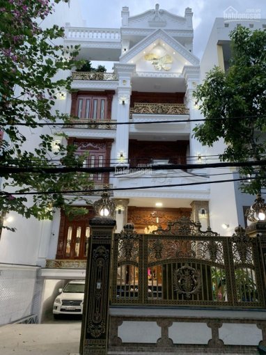 Bán căn biệt thự ốp gỗ đẳng cấp Nguyễn Oanh, P. 17, nhà 2 mặt đường 8x21m giá 27 tỷ