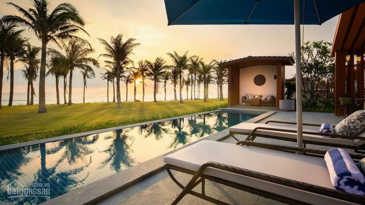 Bán cắt lỗ sâu tỷ biệt thự mặt biển Bãi Dài ở Nha Trang, tặng kèm 1 căn condotel view biển