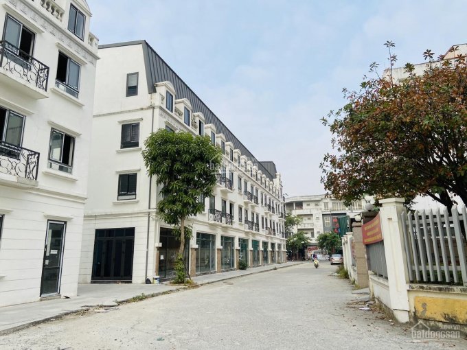 Bán gấp bán shophouse La Casta 88m2, 9.2 tỷ, kinh doanh cực đỉnh, view bể bơi và công viên