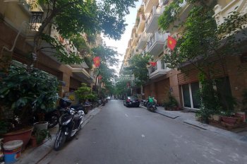 Cần bán nhà liền kề Nguyễn Huy Tưởng - Thanh Xuân. Nhà đẹp, thoáng, giao thông tiện lợi