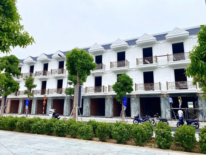Khu nhà phố Compound kiểu mẫu Cite Damour ngay TTHC Dĩ An, 1 trệt 2 lầu - SHR bank75% - vào ở ngay