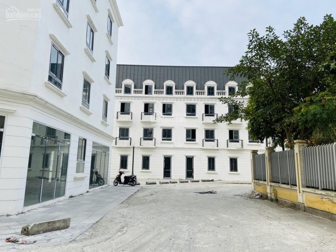 Bán gấp bán shophouse La Casta 88m2, 9.2 tỷ, kinh doanh cực đỉnh, view bể bơi và công viên