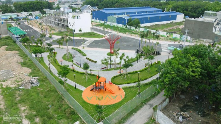 Nhà phố liền kề Thuận An giá chỉ với 18 triệu/m2 KDC hiện hữu 1 trệt 2 lầu. LH: 0986127338