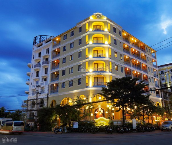 Bán tổ hợp khách sạn và nhà hàng góc 2 mặt tiền đường Đào Duy Từ, TP Hội An, Quảng Nam