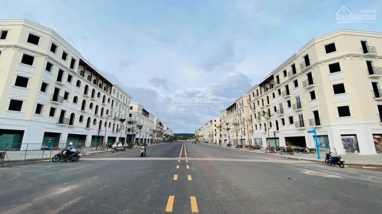 Chuyển nhượng nhà phố Sungrand new An Thới trục AT, L3, GT giá tốt vị trí đẹp, sang tên nhanh chóng