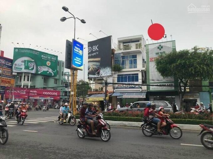 Bán nhà mặt tiền đường 30/4 đối diện chợ Xuân Khánh đang cho nhà thuốc Kim Lợi thuê, thuận lợi KD
