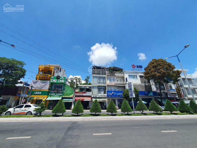 Bán nhà 2 mặt tiền đường 2/4, phường Vĩnh Phước, Tp Nha Trang, vị trí đẹp kinh doanh, giá rẻ