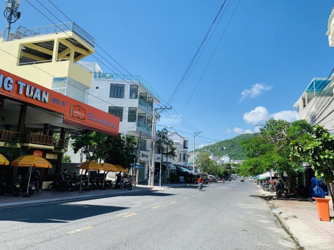 Nhà 2 mặt tiền đường Tôn Thất Tùng cách Trần Phú với biển chỉ vài bước chân, giá đầu tư