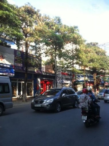 Cần bán nhà 4 tầng 180m2 mặt phố lớn Nguyễn Chánh-Trung Hòa, Trung Kính, Cầu Giấy, rất dễ sinh lời