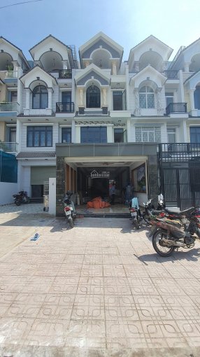 Nhà phố MT ĐT 743A hoàn thiện 1 trệt 3 lầu kinh doanh đa ngành nghề, LH: 0979.774.151