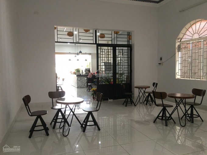 Chính chủ bán nhà mặt tiền Huỳnh Văn Lũy, Phú Mỹ, Thủ Dầu Một, đang cho thuê kinh mở quán cafe