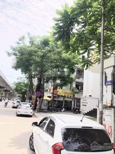 Bán gấp nhà mặt phố Hào Nam, 70m2x4T, MT 5m, cho thuê 40 triệu/tháng, giá 16.5 tỷ