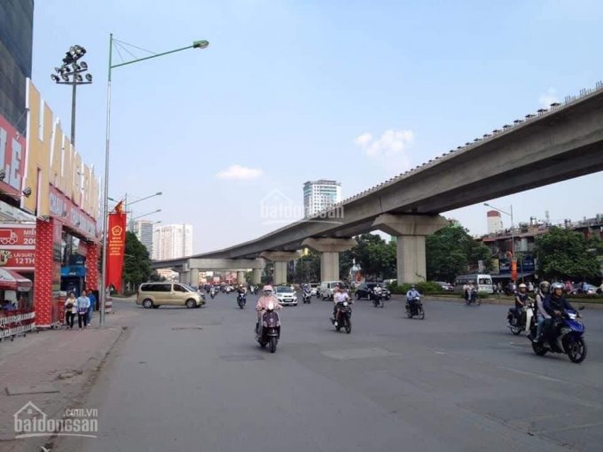 Mặt phố Nguyễn Trãi, vị trí đắc địa, vỉa hè rộng kinh doanh vô địch, mọi loại hình dịch vụ